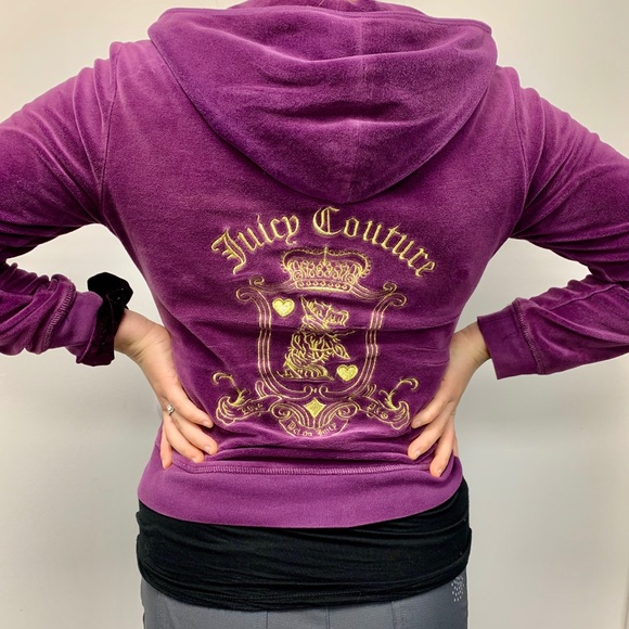 Juicy Couture Sweaters - 🌟AUTHENTIC🌟JUICY COUTURE ZIP UP HOODIE